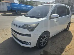 Toyota Spade 1.3 2016 Pearl