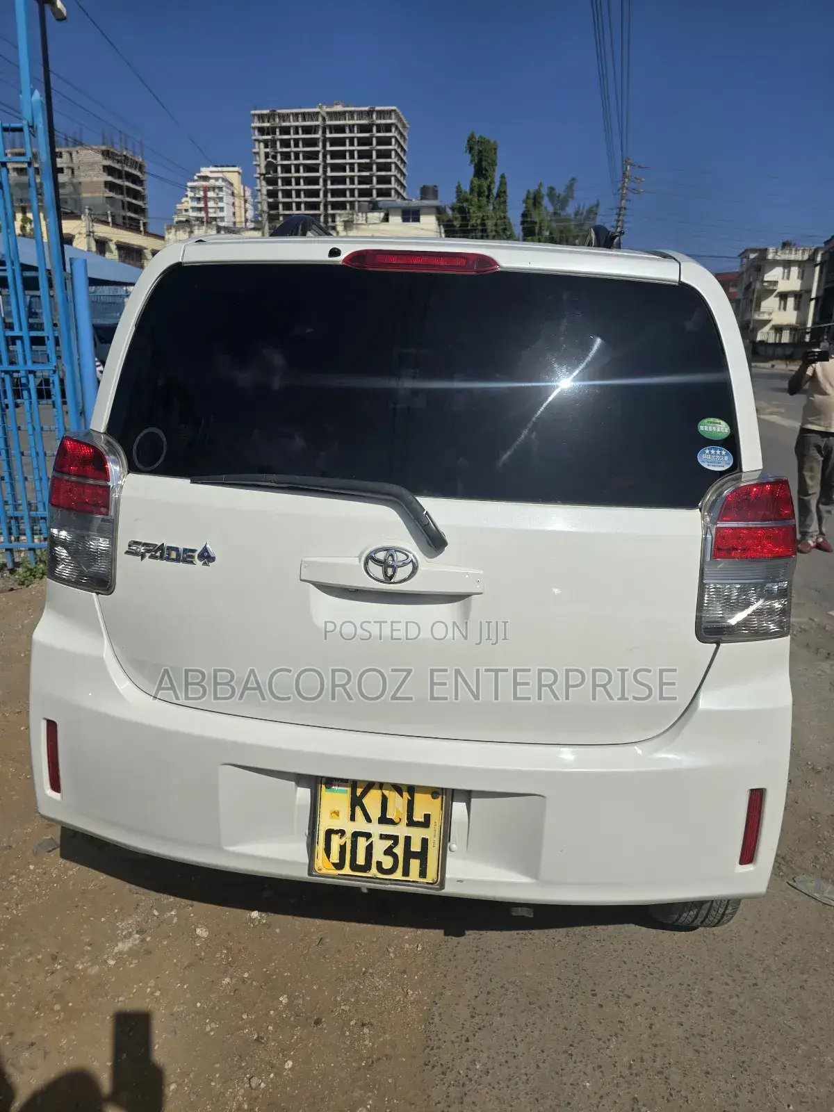 Toyota Spade 1.3 2016 Pearl