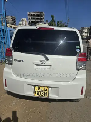 Toyota Spade 1.3 2016 Pearl