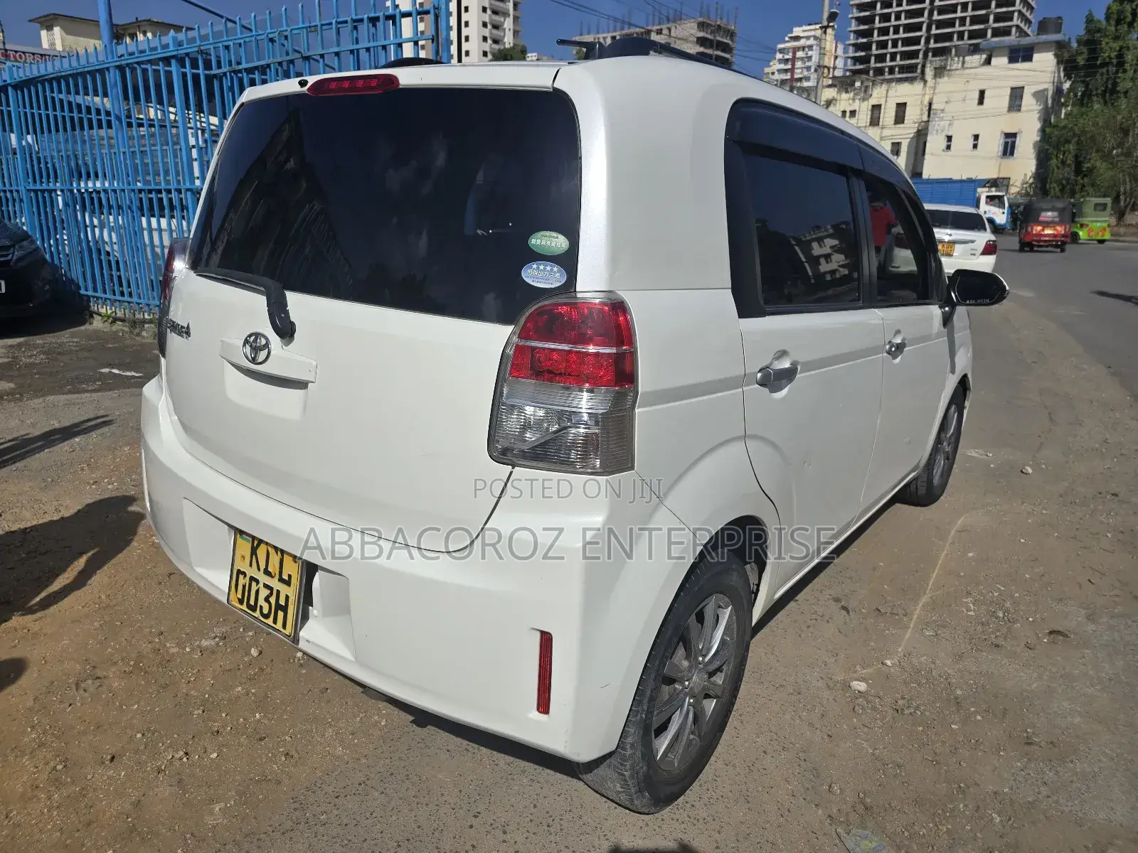 Toyota Spade 1.3 2016 Pearl