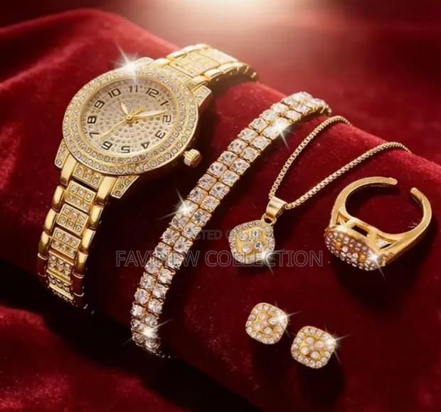 5 in 1 Quality Ladies Gift Set Package - main view