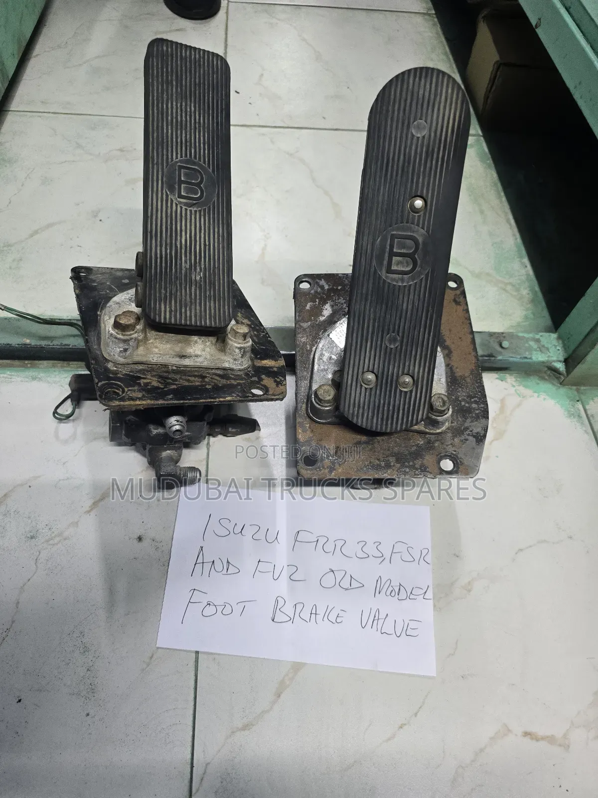 Isuzu Frr33, FSR and FVZ Old Model Footbrake Valve