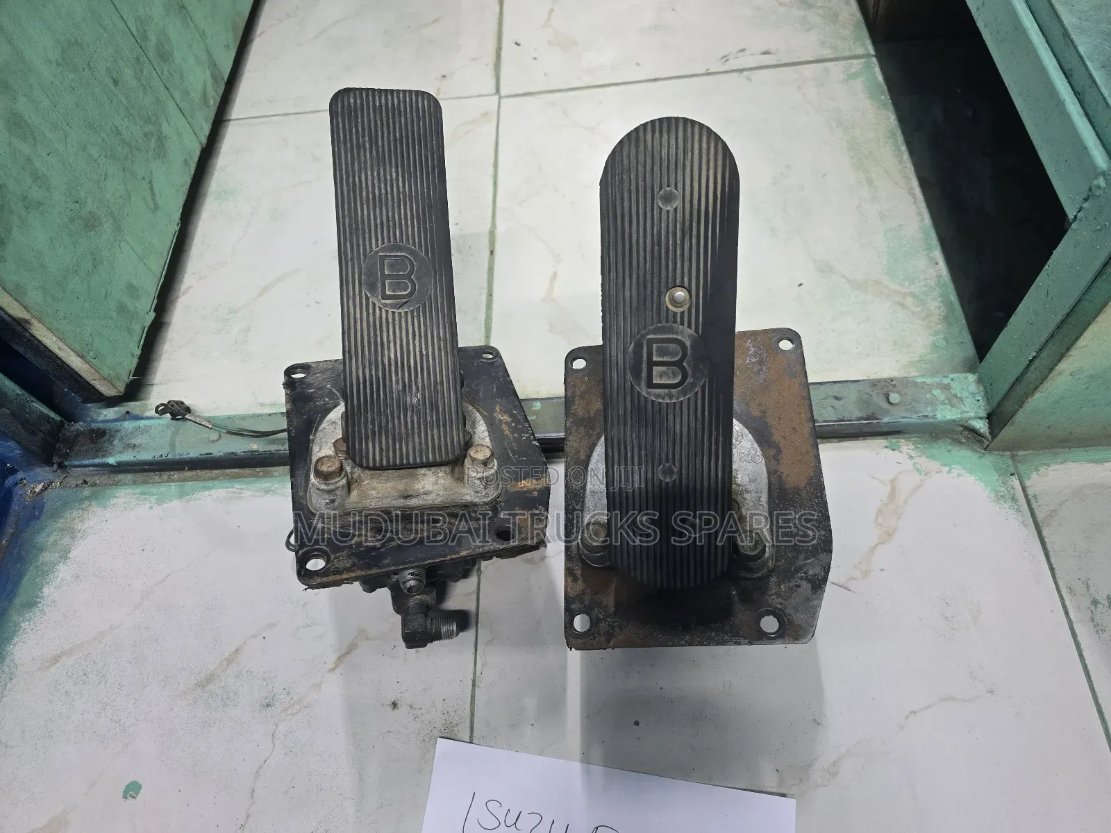 Isuzu Frr33, FSR and FVZ Old Model Footbrake Valve