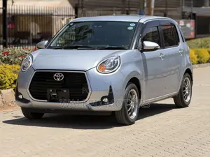 Toyota Passo 2019 Silver