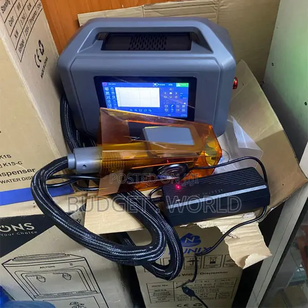 Portable 30w Fiber Laser Marker With LCD Screen