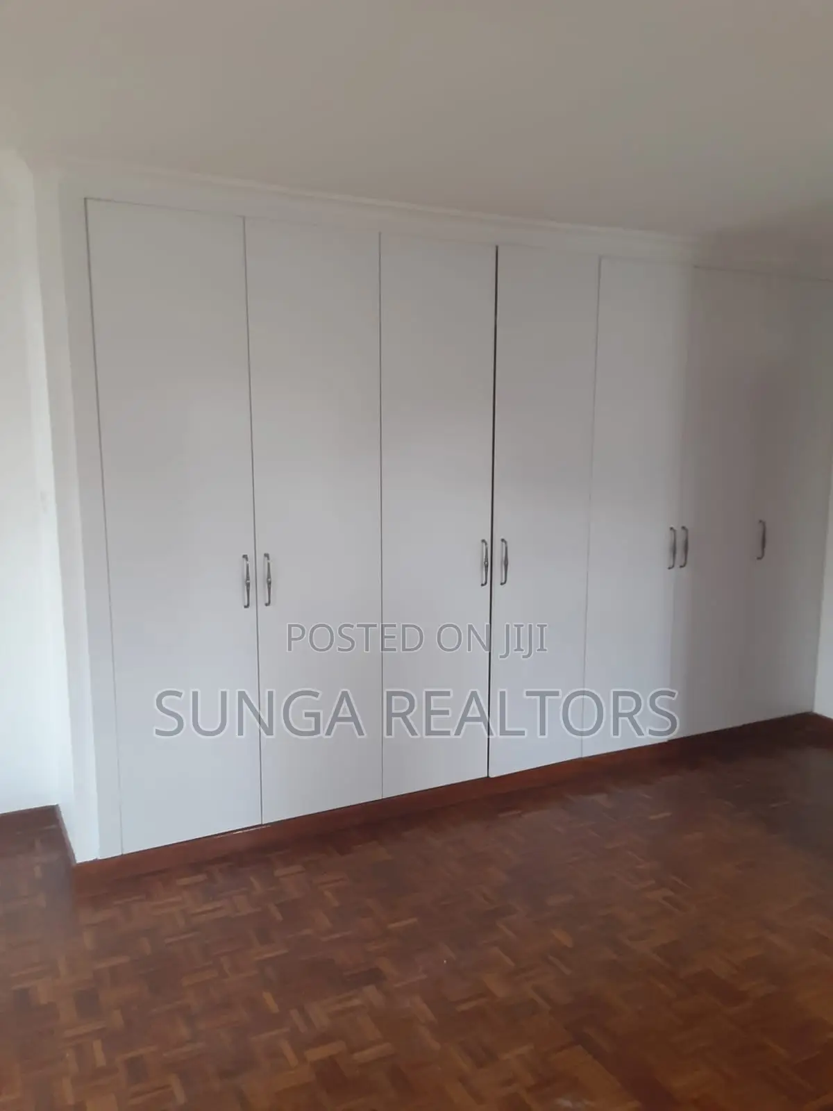 5bdrm Bungalow in Riverside Drive for rent