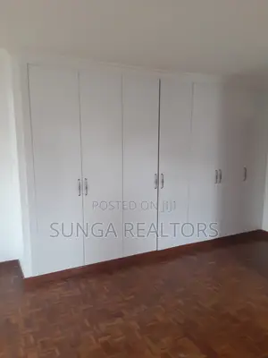 5bdrm Bungalow in Riverside Drive for rent