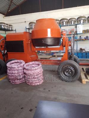 Concrete Mixer - thumbnail 2