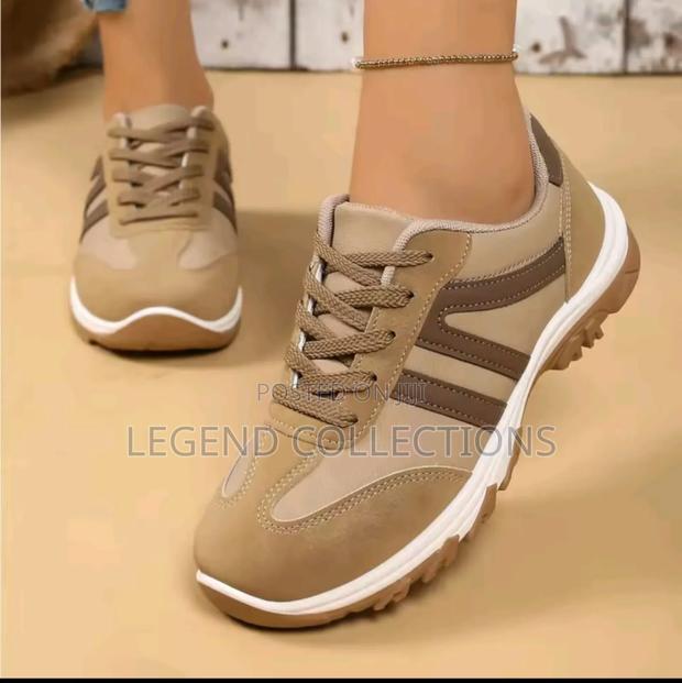 Ladies Classic Sneakers (Size 36-42) - thumbnail 2