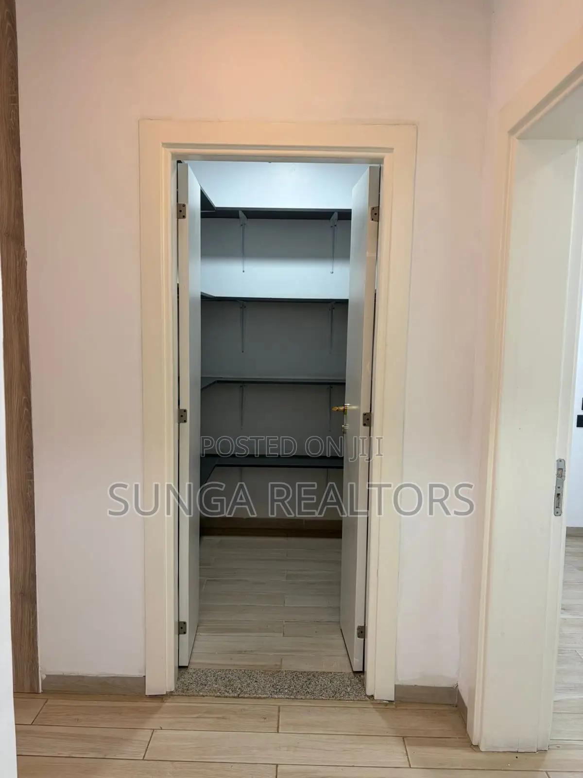 3bdrm Apartment in Argwings Kodhek Rd., Valley Arcade for rent