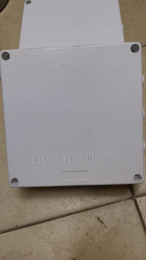 200*200mm White Abs Plastic Electrical Junction/Adapter Box.