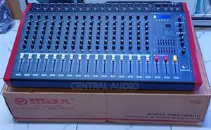 Max 16channel Powered Mixer