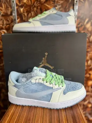 Air Jordan 1 Low X Travis Scott X Fragment