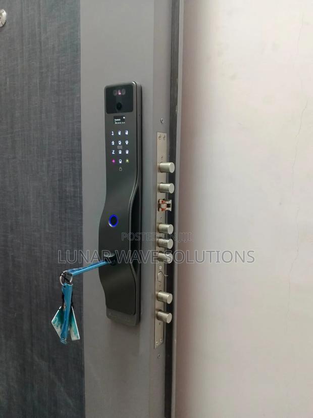 Palm and Face Recognition Smart Locks - thumbnail 2