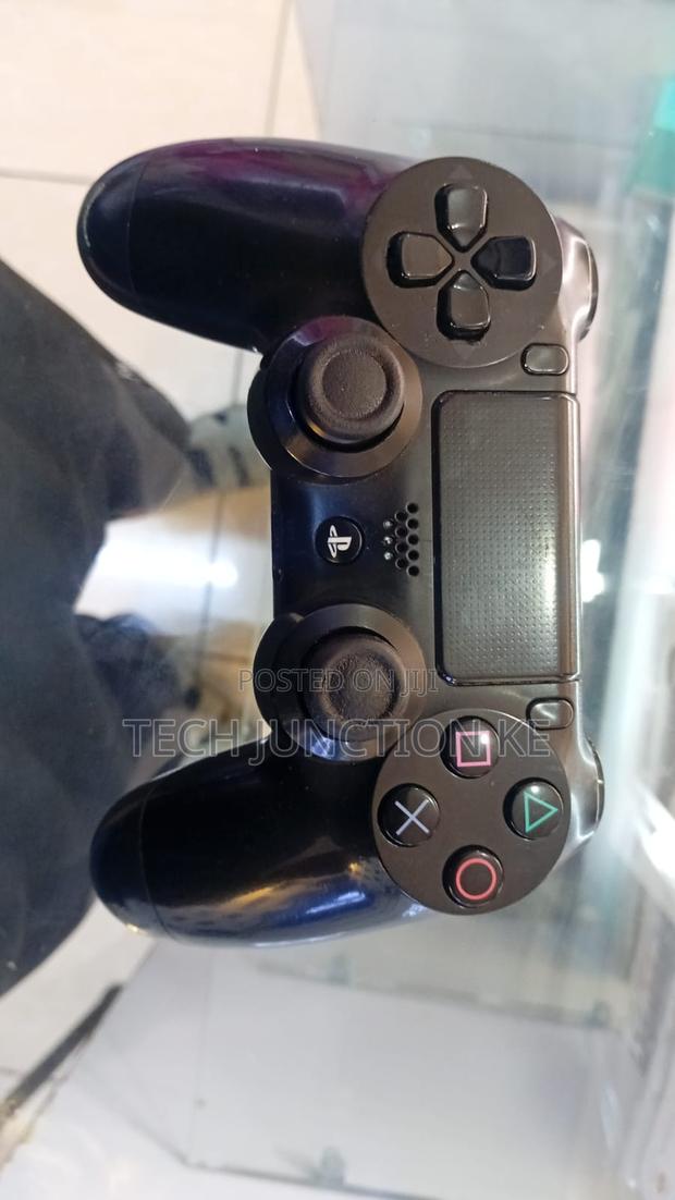 Ps4 Controller Used - main view