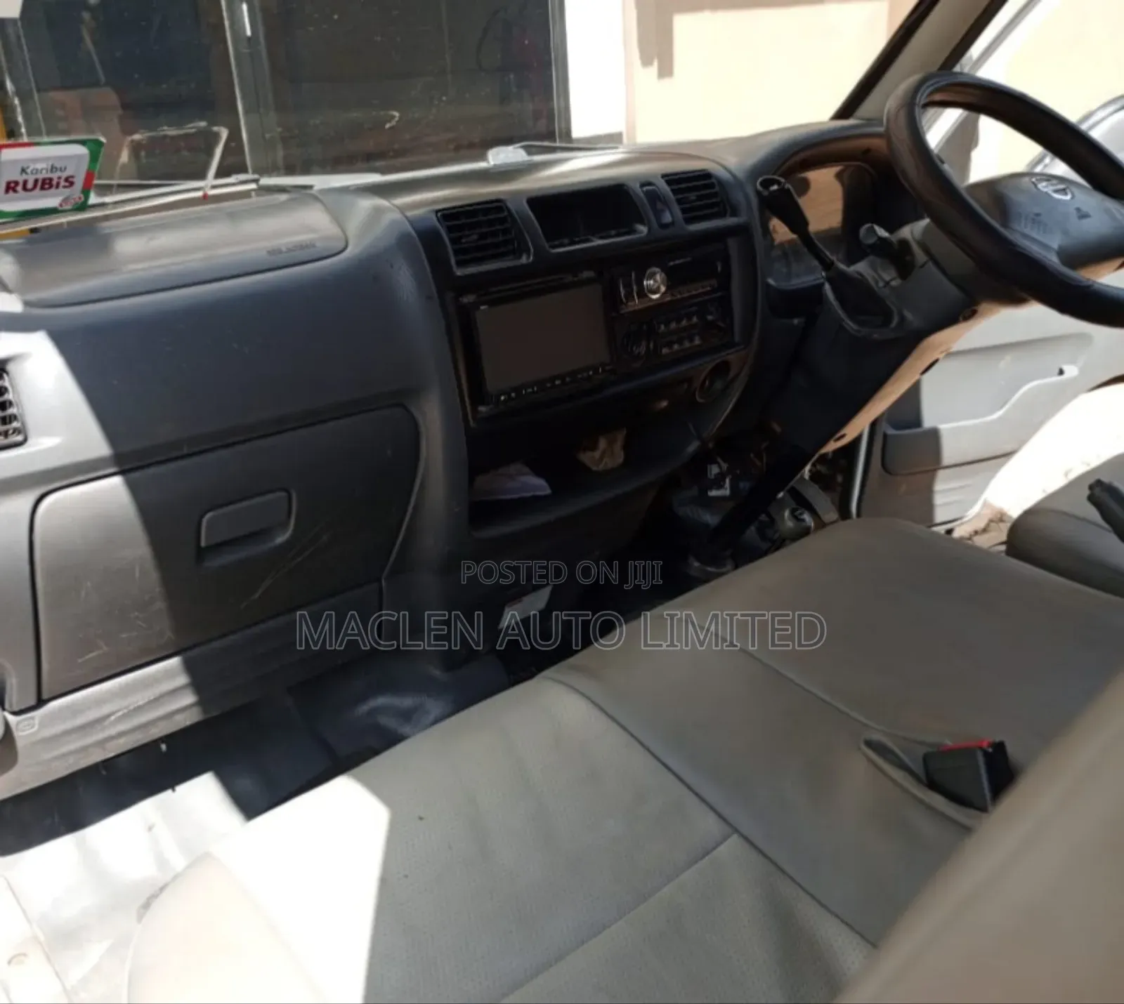 Nissan Vanette 2013 White