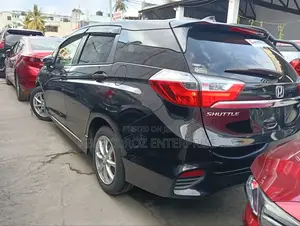 Honda Fit Shuttle 1.5 Hybrid 2WD 2019 Black