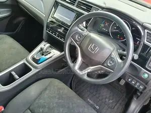 Honda Fit Shuttle 1.5 Hybrid 2WD 2019 Black