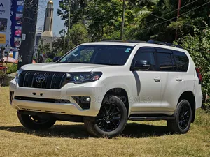 Toyota Land Cruiser Prado 2.8 2021 White