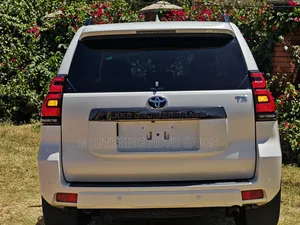 Toyota Land Cruiser Prado 2.8 2021 White