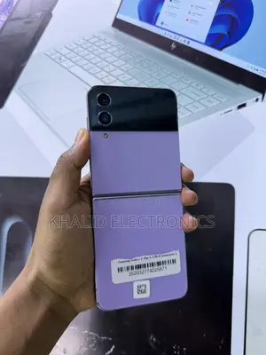 Samsung Galaxy Z Flip4 128 GB Purple