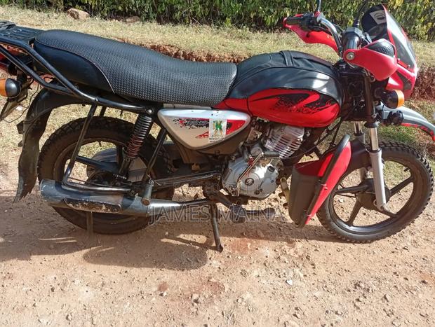 Bajaj Boxer 125 2021 Red - thumbnail 3