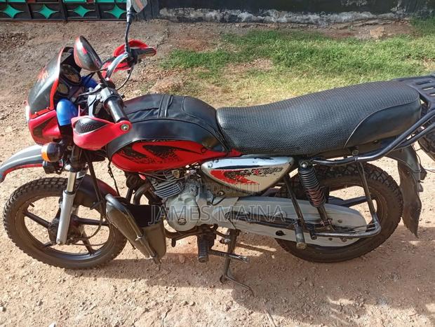 Bajaj Boxer 125 2021 Red - thumbnail 4