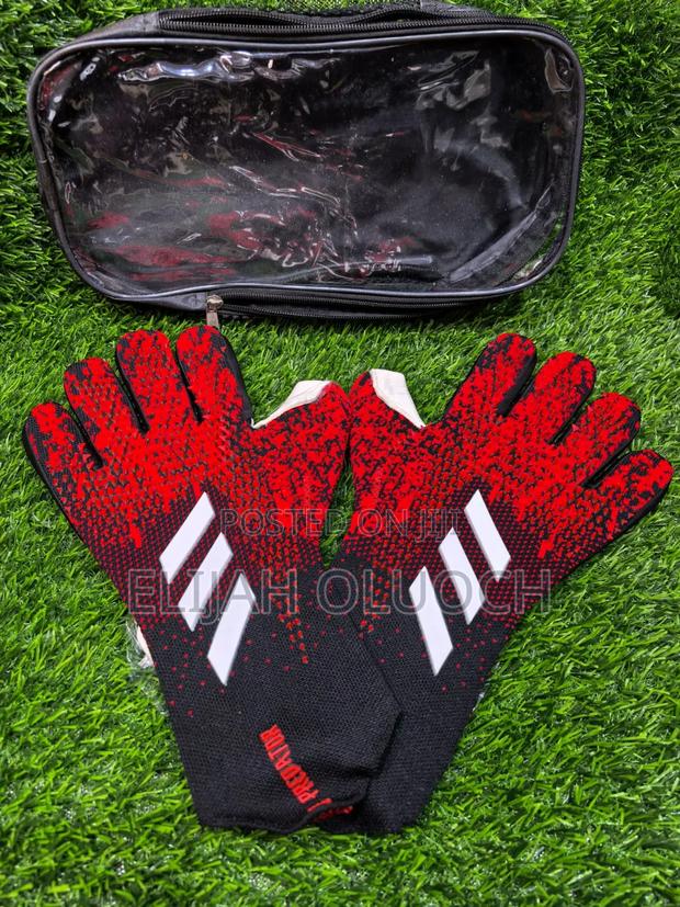 Predator Gloves With Straps