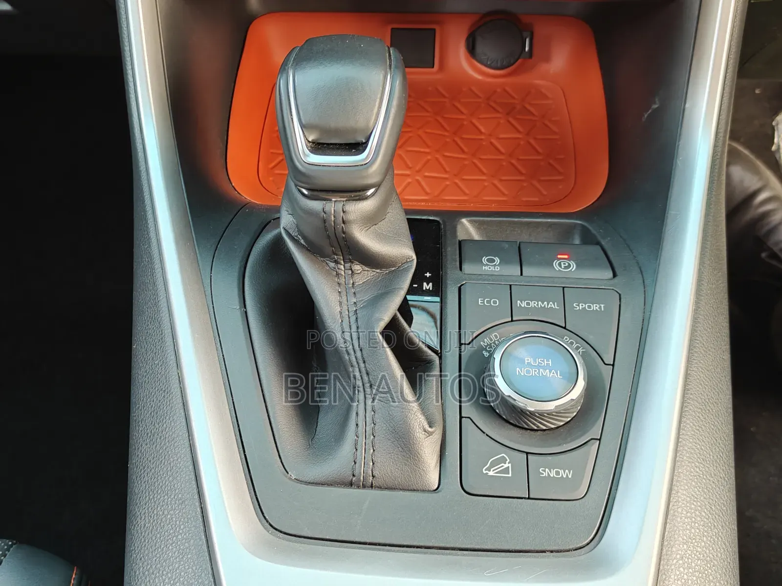 Toyota RAV4 Adventure 2019 Off white