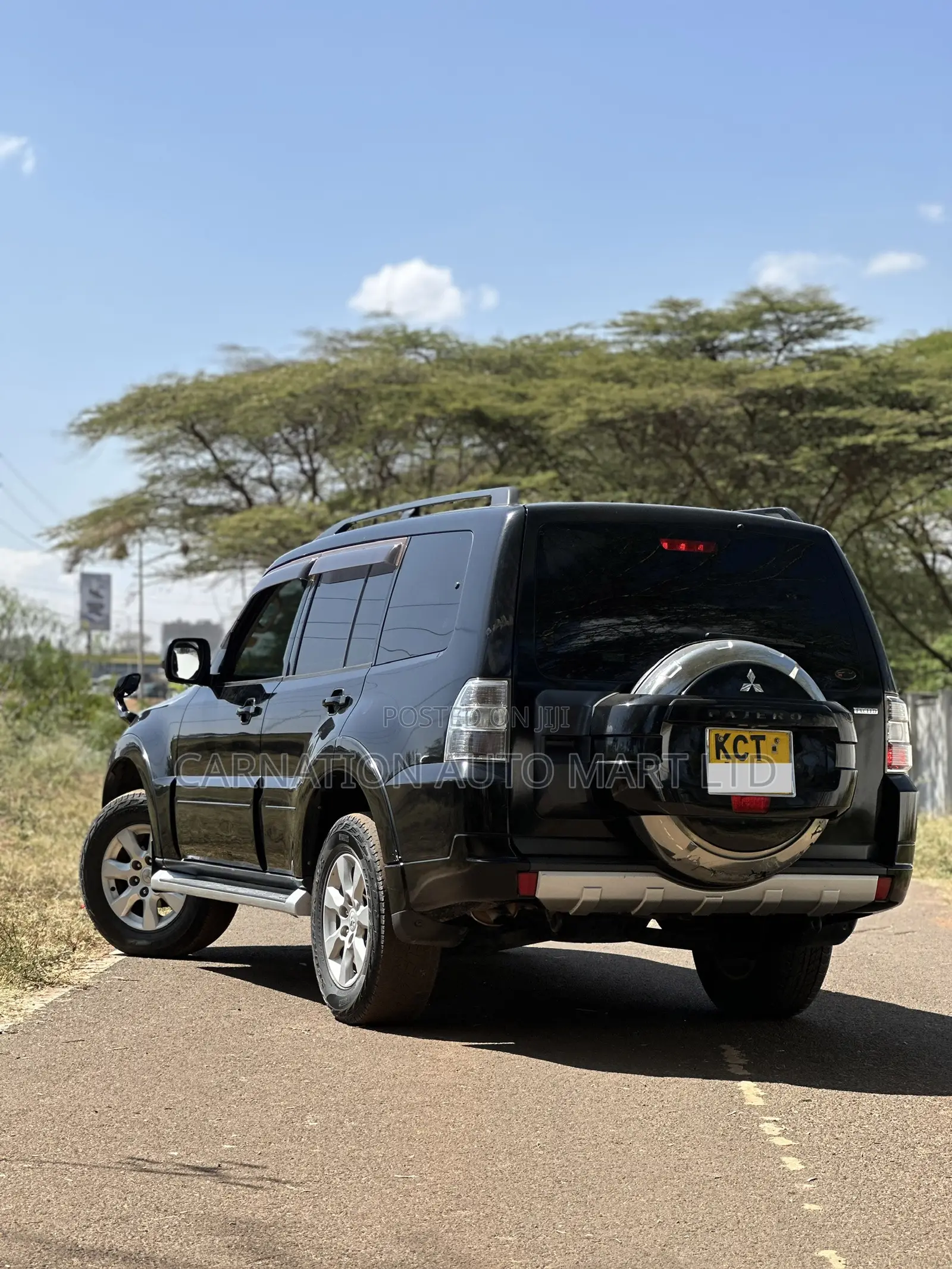 Mitsubishi Pajero 3.0 2011 Black