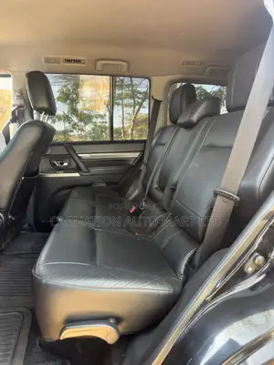 Mitsubishi Pajero 3.0 2011 Black