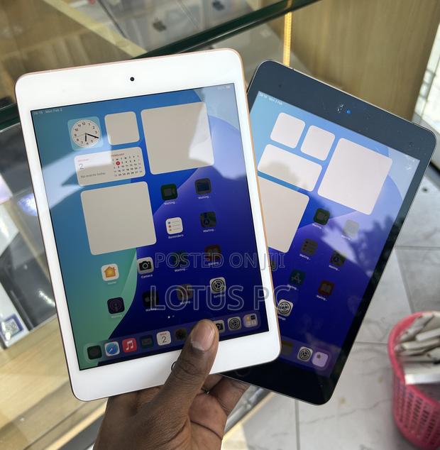 Apple iPad mini 5 256 GB Gray - thumbnail 3