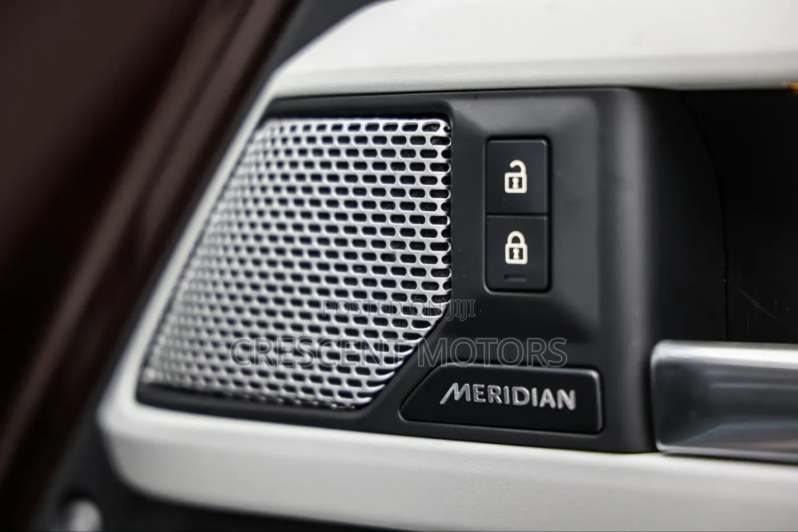 Land Rover Defender 2021 Maroon