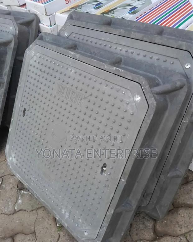 Lockable Heavy Duty Manhole Cover-24"*24" (40t) - main view