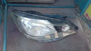 Headlight Nissan Nv 200 Non