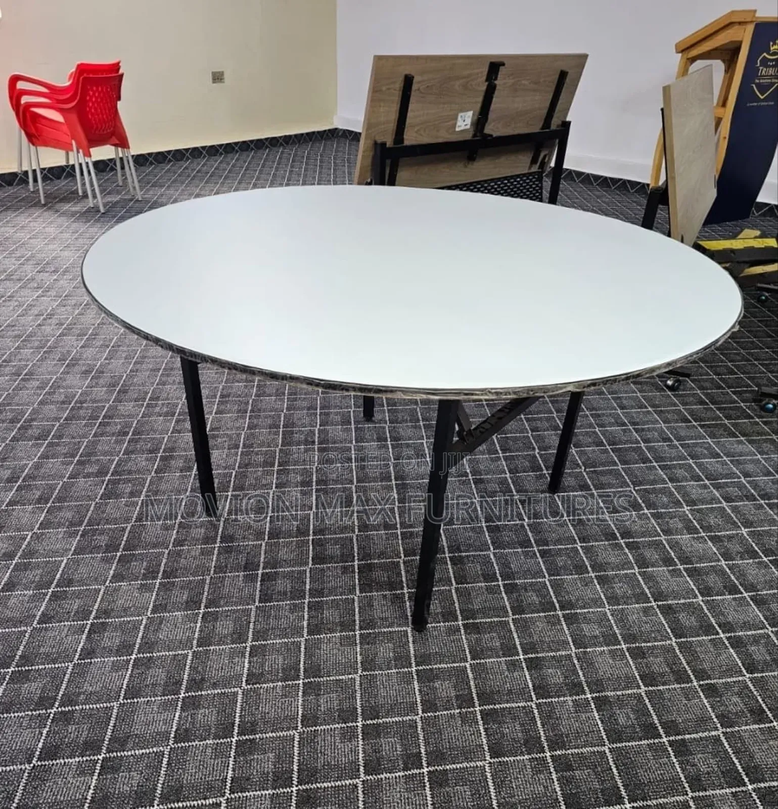 Round Foldable Table