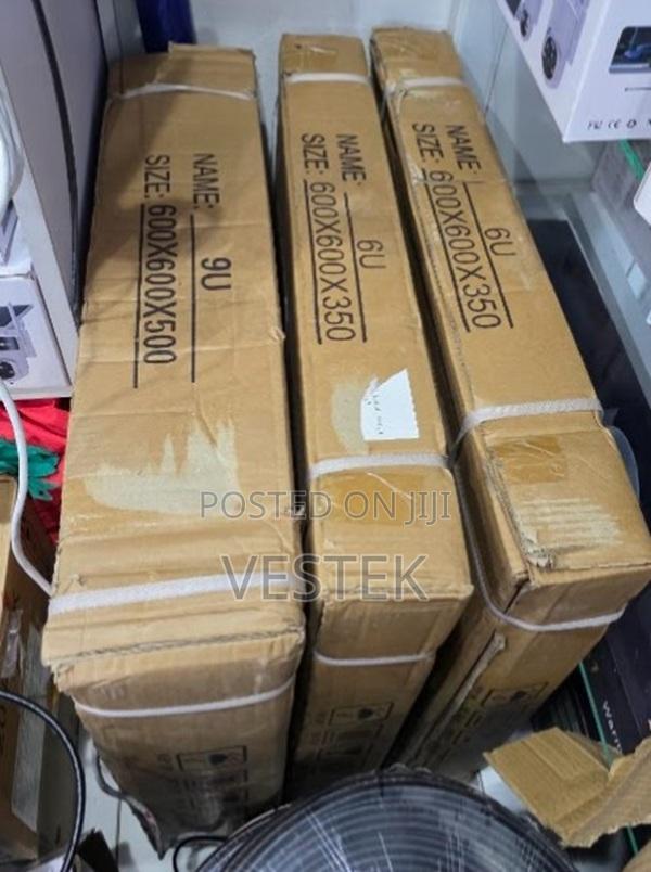 9u Networking Cabinet 600mm - main view