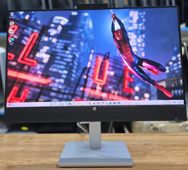 Hp M27 27 Inch FHD Monitor 
With Full Hd Webcam Speakers