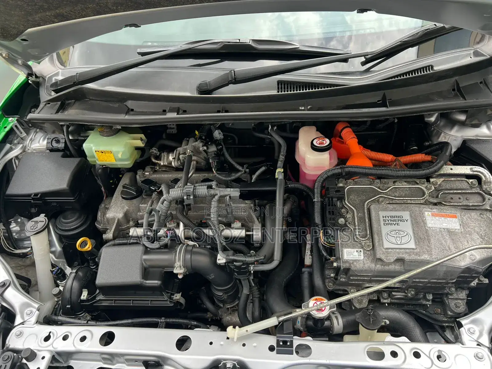 Toyota Corolla Fielder 1.5 Hybrid FWD 2019 Green