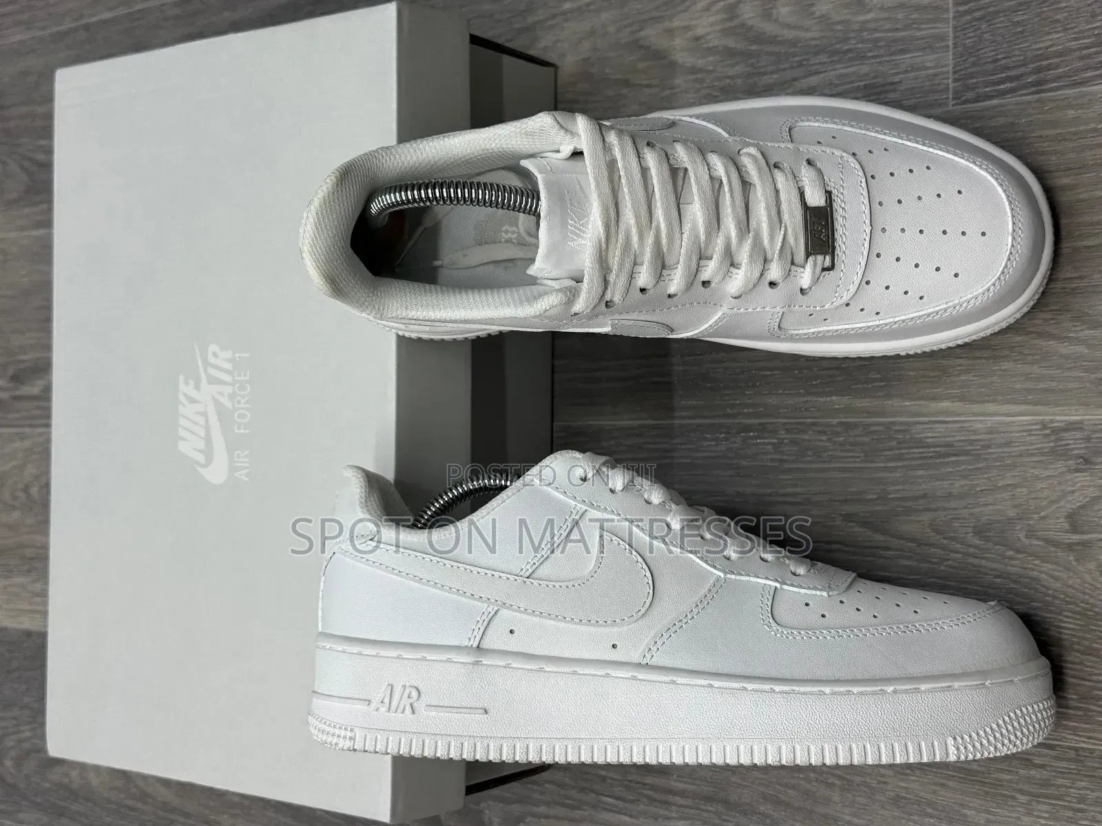Airforce 1
Sizes 40 - 45. Free Delivery Within Nairobi County.