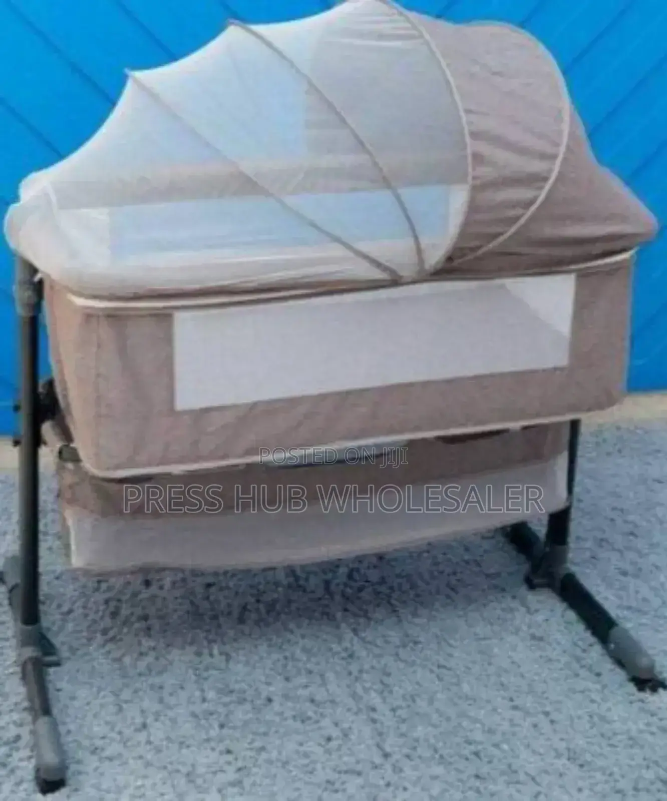 Baby Co-Sleeper Bed or Bassinet.