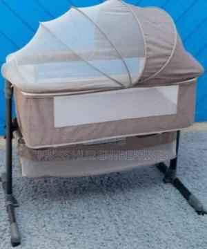 Baby Co-Sleeper Bed or Bassinet. - thumbnail 3