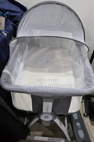 Baby Co-Sleeper Bed ! - thumbnail 2