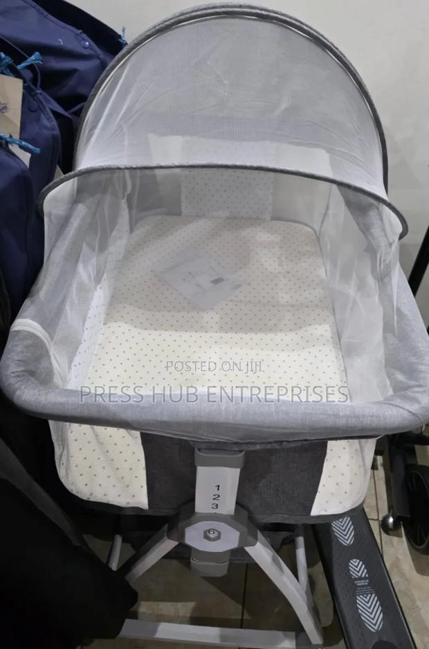 Baby Co-Sleeper Bed ! - main view