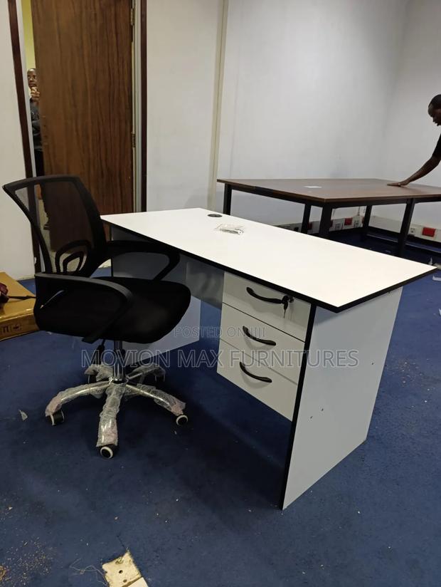 Office Chair With Table - main view
