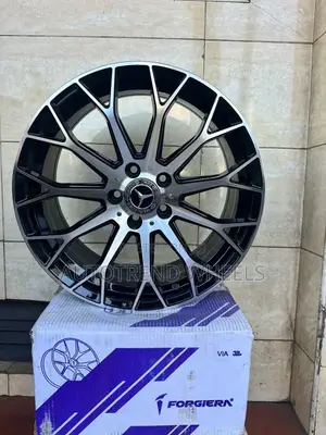 18 Inch Amg Black Silver Alloy Wheels