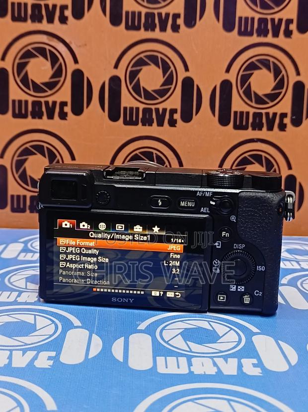 Sony A6400 Camera With Video - thumbnail 4