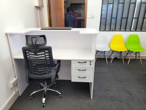 White Reception Desk With Headrests Chair