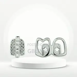 Silver Iced Out Teeth Grillz - Unisex