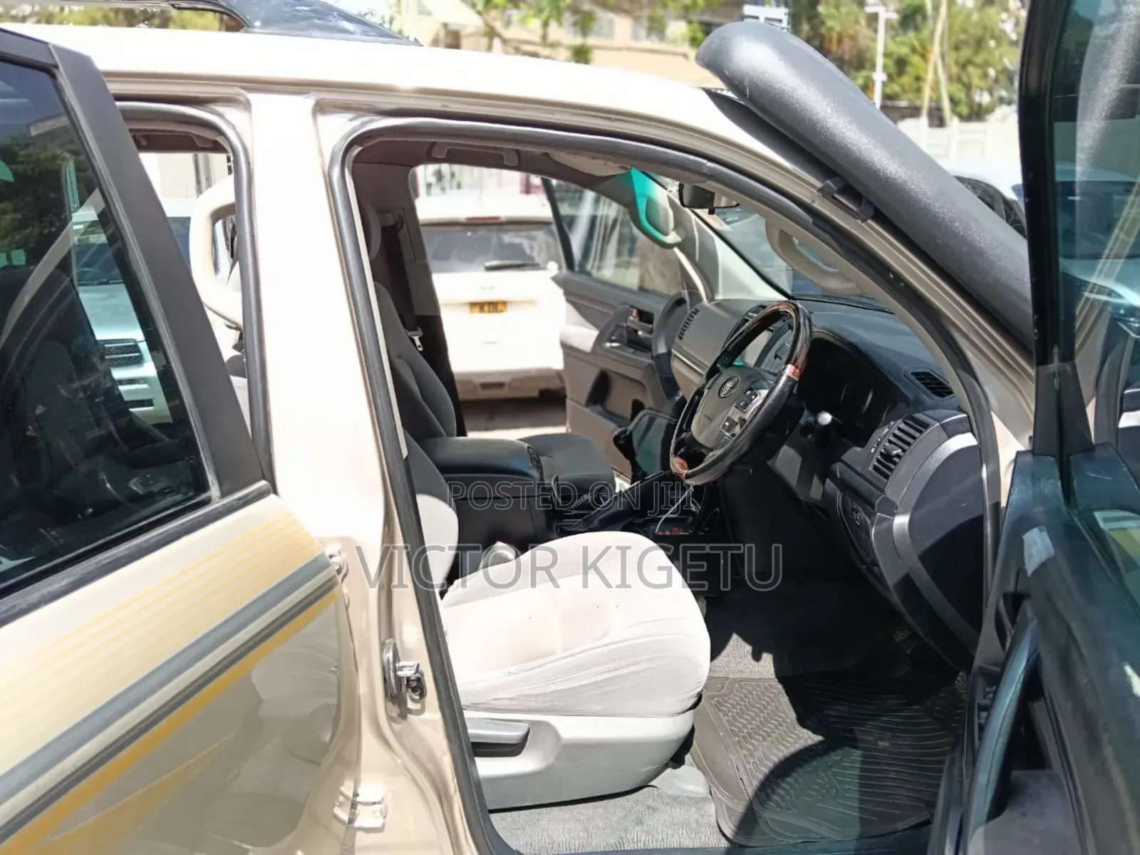 Toyota Land Cruiser 2008 Beige